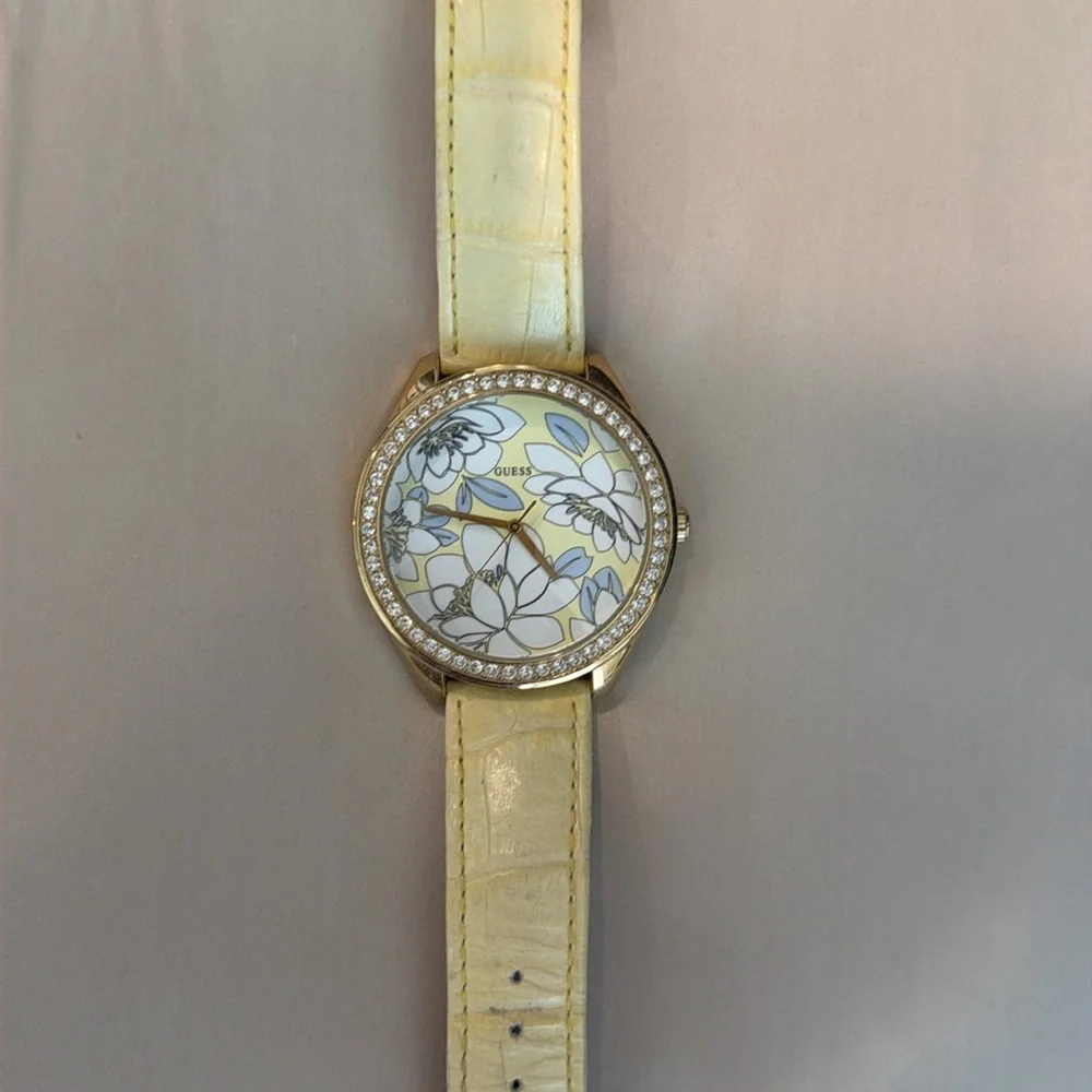 GUESS Floral watch